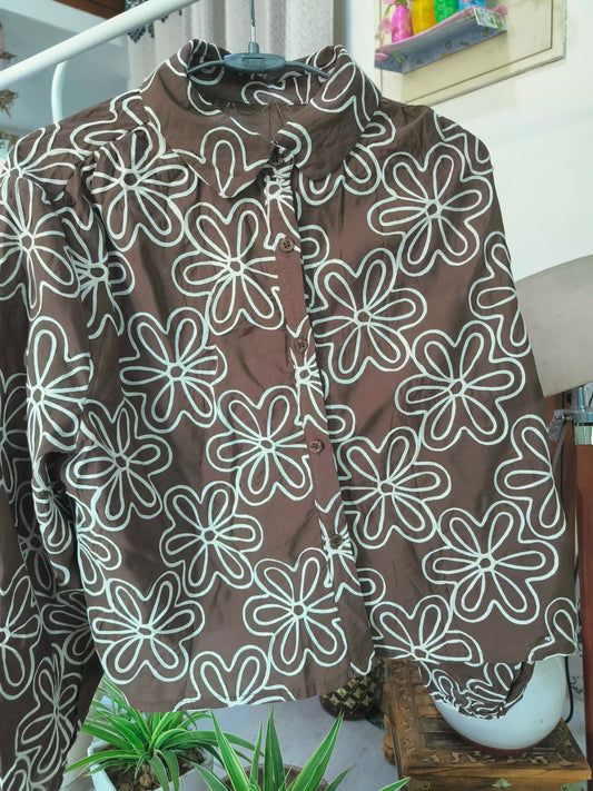 Flower Embroidery Crop Shirt