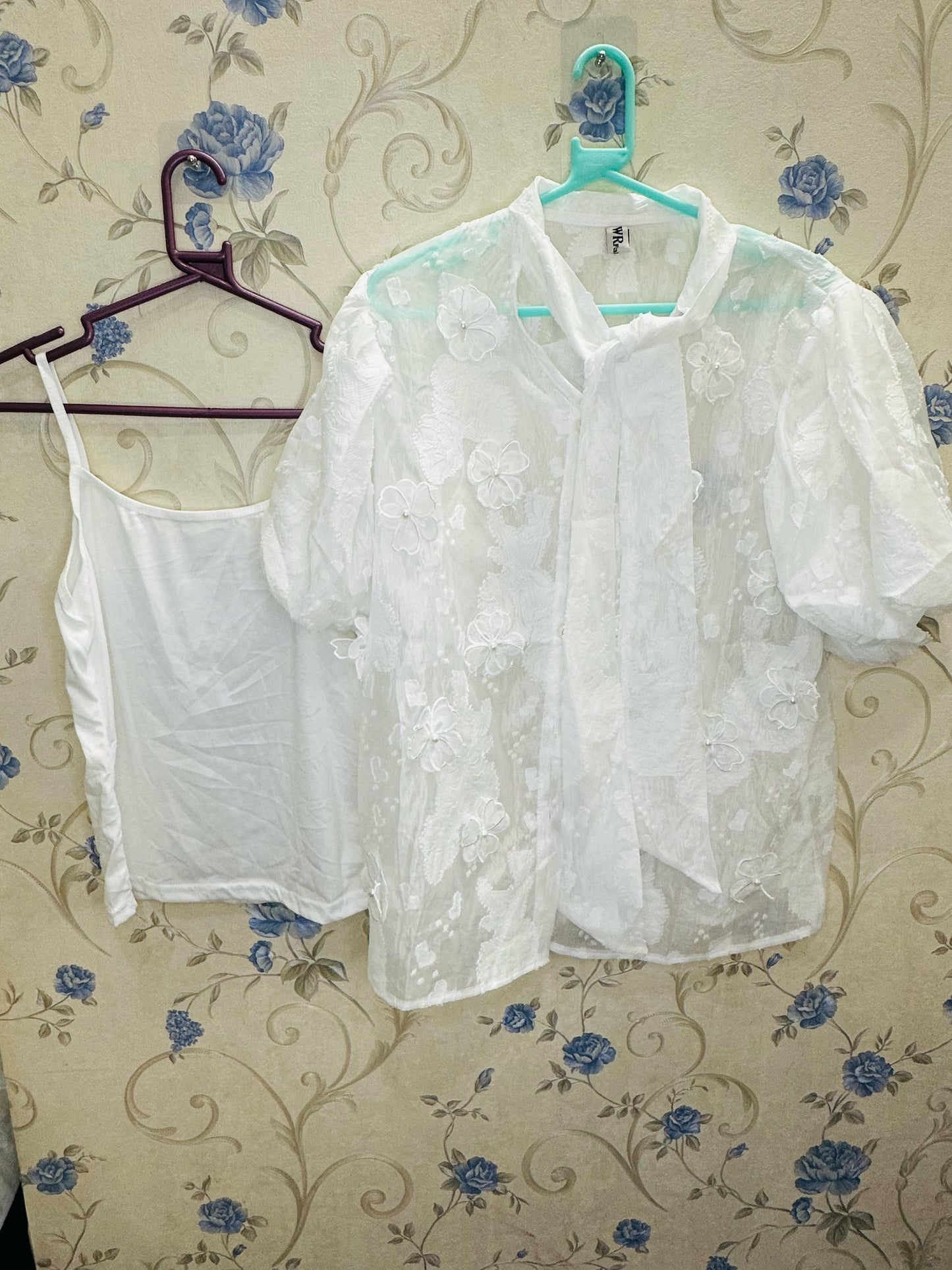 Bowtie Flower Pearl Embroidered Half Sleeve Puff Top with Inner