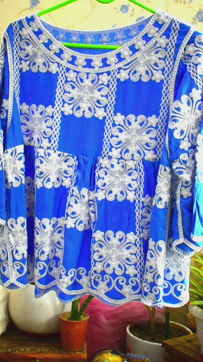 Petal Tapestry Blowse