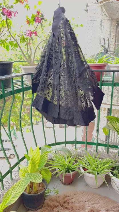 Vertical Leaf Embroidered Transy Umbrella Shirt with Inner